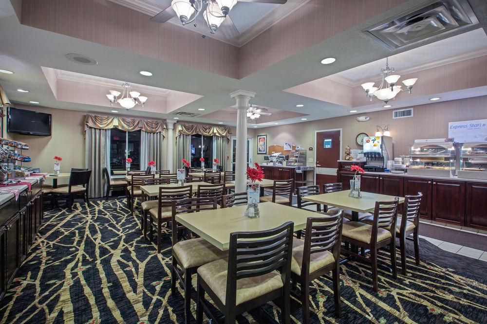 Holiday Inn Express Hotel & Suites Youngstown North-Warren/Niles, An Ihg Hotel Esterno foto